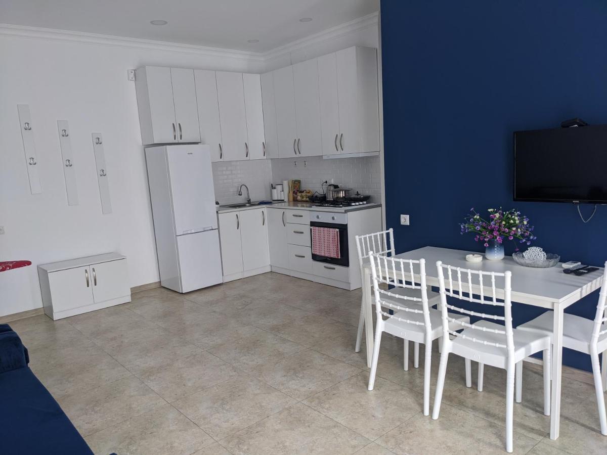 Blue Apartment Gonio Exterior photo
